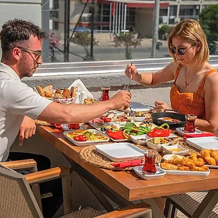 Siriusmi Otel Ciftlikkoyu